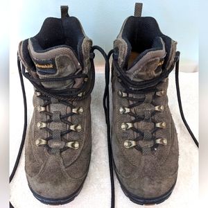 Columbia hiking boots, 8.5M, 10W, olive green